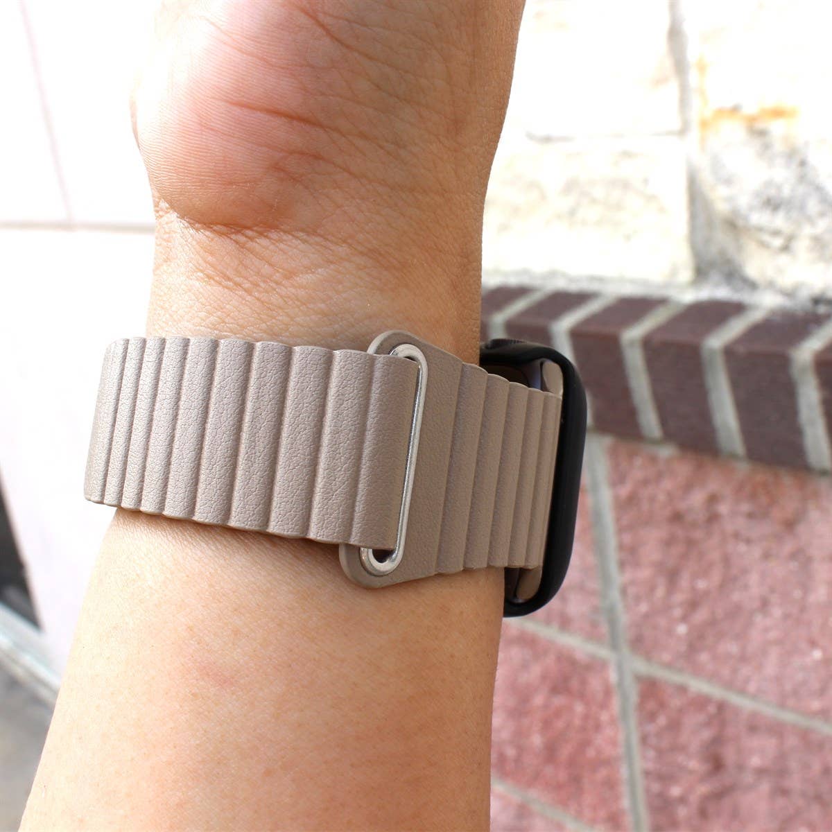 Watch Bands: Leather Loop Magnetic for Apple 38/40/41mm / Brown